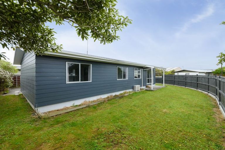 Photo of property in 29 Acacia Street, Kelvin Grove, Palmerston North, 4414