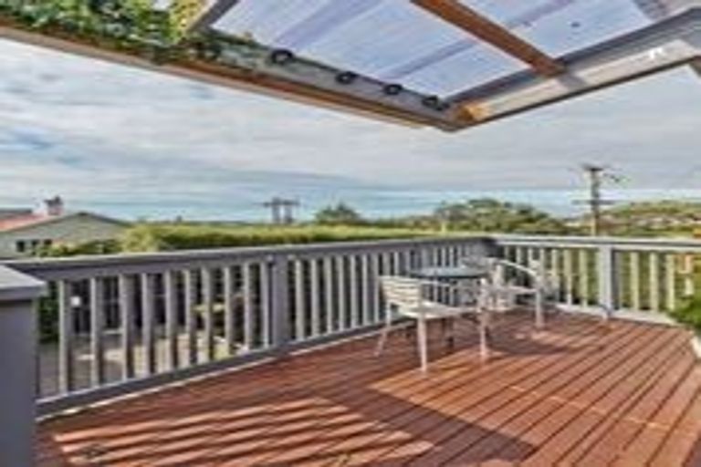 Photo of property in 20 Ngataringa Road, Devonport, Auckland, 0624