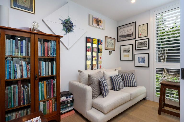 Photo of property in 2/1g Harley Street, Nelson, 7010