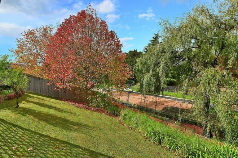 Photo of property in 2/28 Scarlock Avenue, Browns Bay, Auckland, 0630