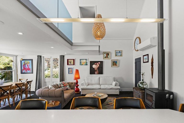 Photo of property in 2 Sealy Road, Bluff Hill, Napier, 4110