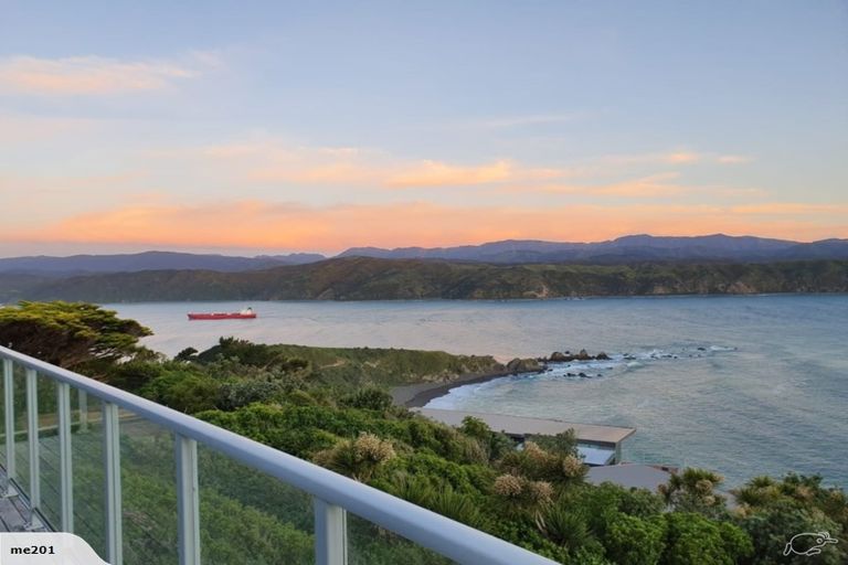 Photo of property in 24 Signallers Grove, Strathmore Park, Wellington, 6022