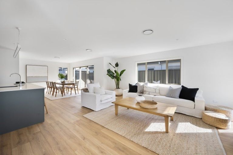 Photo of property in 10 Cassin Place, Taradale, Napier, 4112