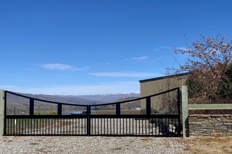 Photo of property in 1003 Luggate-cromwell Road, Mount Pisa, Cromwell, 9383