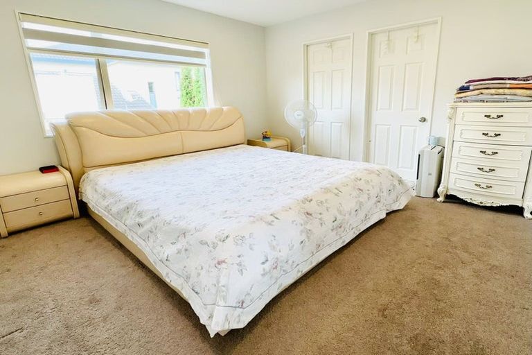 Photo of property in 8 Living Stream Road, Albany Heights, Auckland, 0632