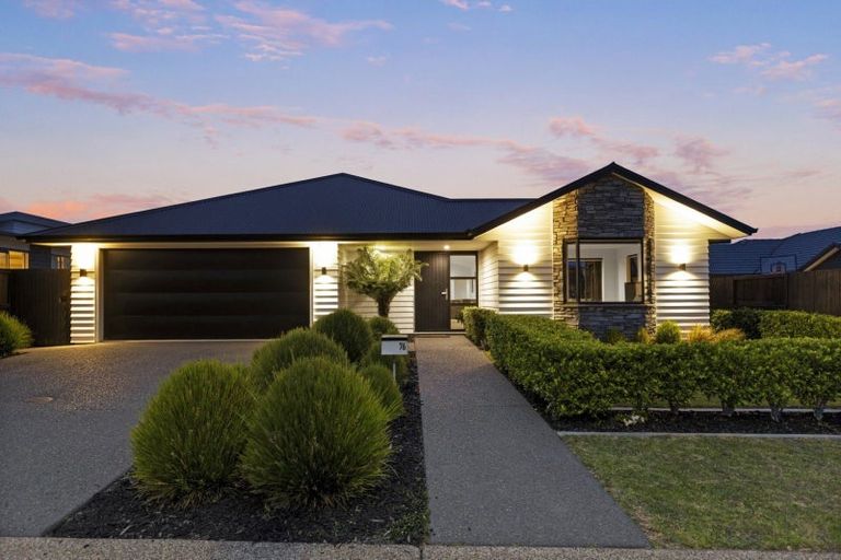 Photo of property in 76 Puhirake Crescent, Pyes Pa, Tauranga, 3112