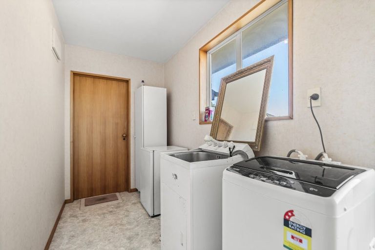 Photo of property in 28 Peebles Drive, Hei Hei, Christchurch, 8042