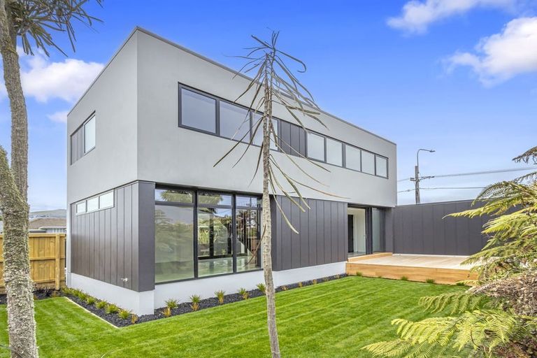 Photo of property in 2/899 Ferry Road, Woolston, Christchurch, 8023