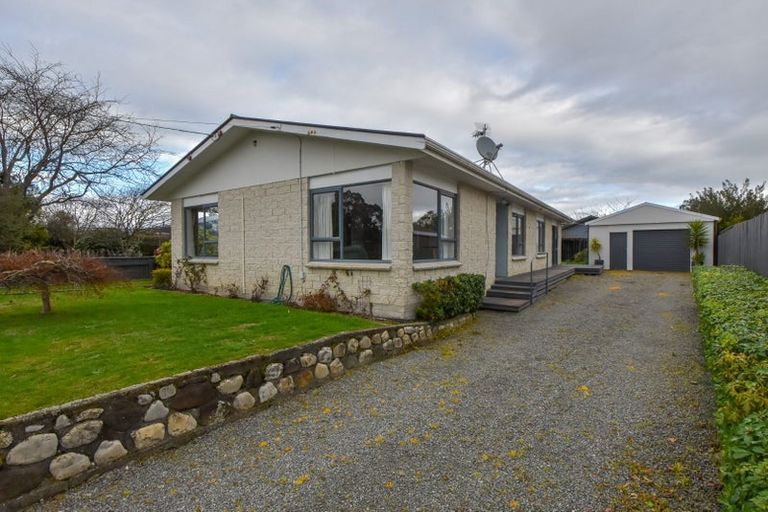 Photo of property in 123 Broadway, Carterton, 5713