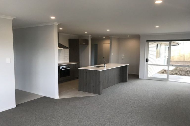 Photo of property in 92 Te Wharo Drive, Papamoa, 3118