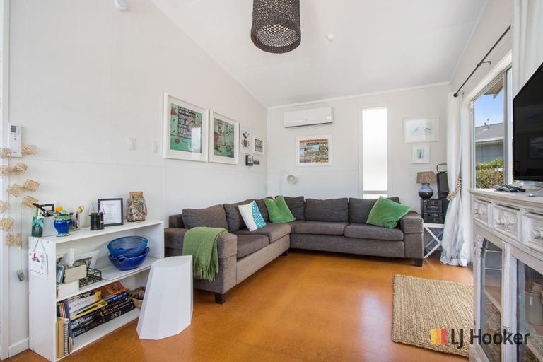 Photo of property in 17 Leo Street, Waihi Beach, 3611