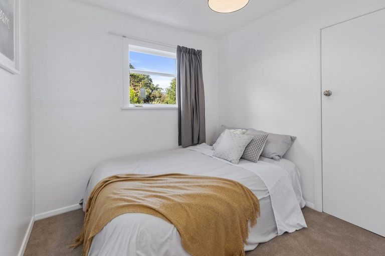 Photo of property in 35 Thomas Street, Stokes Valley, Lower Hutt, 5019