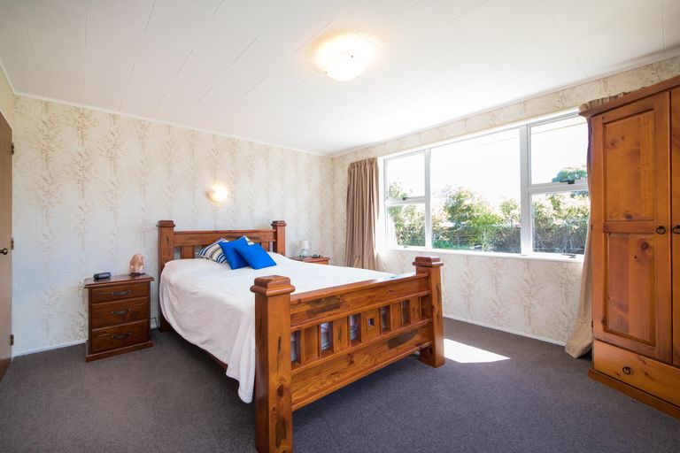 Photo of property in 10 Eyre Road, Linton, Palmerston North, 4472