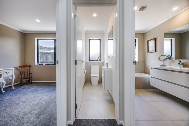 Photo of property in 135 Harriet Johnston Drive, Pokeno, 2402