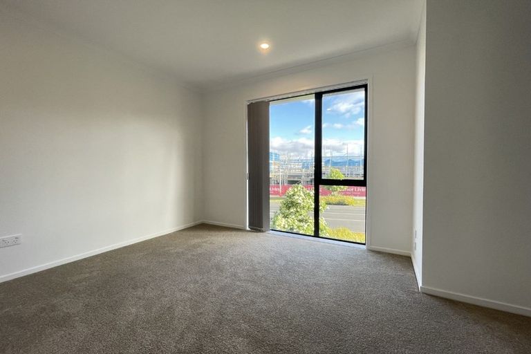Photo of property in 58 Hobsonville Point Road, Hobsonville, Auckland, 0616