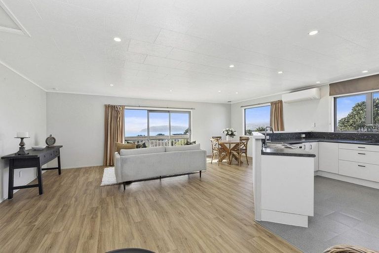 Photo of property in 128 Pikarere Street, Titahi Bay, Porirua, 5022