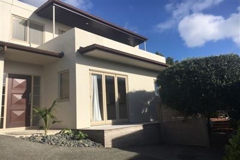 Photo of property in 28b Bevyn Street, Castor Bay, Auckland, 0620