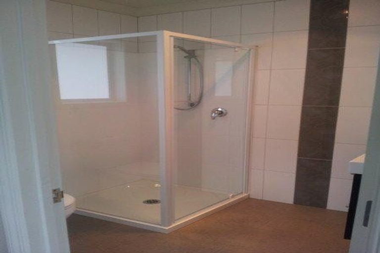 Photo of property in 4 Nirmal Place, Sunnyvale, Auckland, 0612