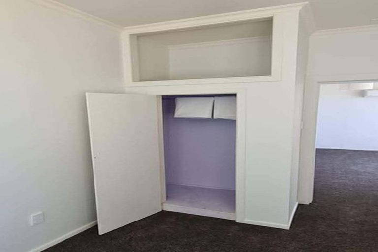 Photo of property in 1/57 Hawker Street, Mount Victoria, Wellington, 6011