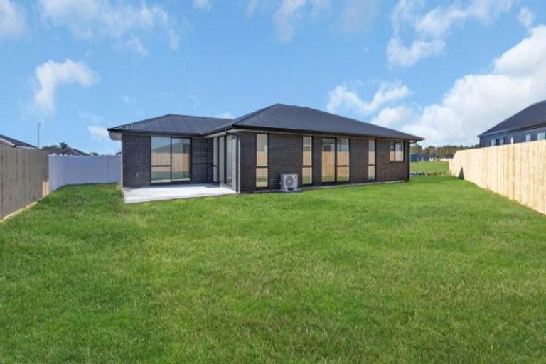 Photo of property in 8 Taurangawaka Road, One Tree Point, 0118