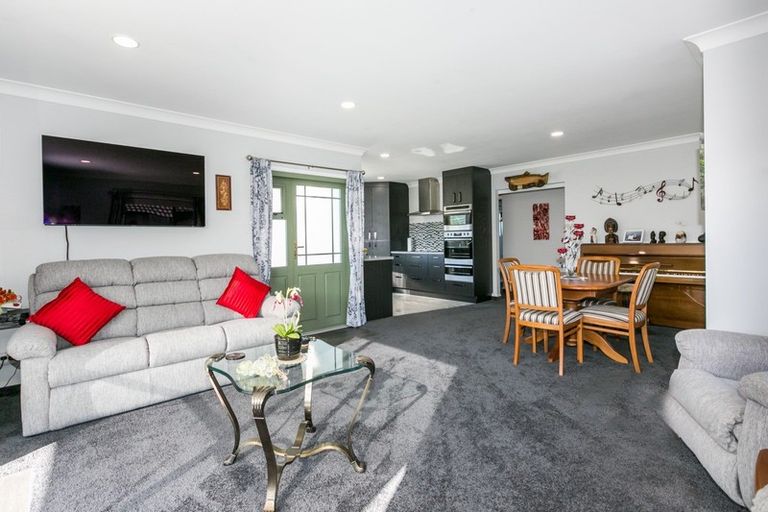 Photo of property in 1/68 Guppy Road, Greenmeadows, Napier, 4112