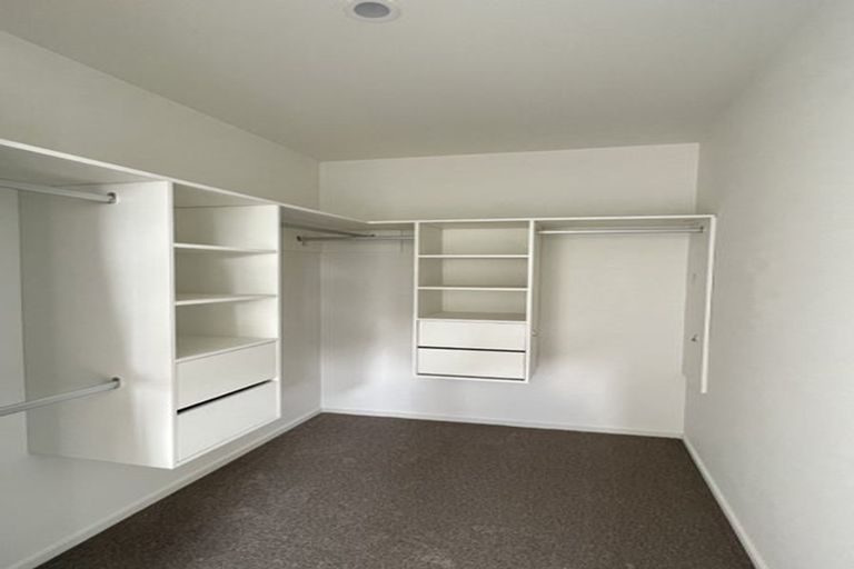 Photo of property in 30a Durham Street, Te Atatu Peninsula, Auckland, 0610