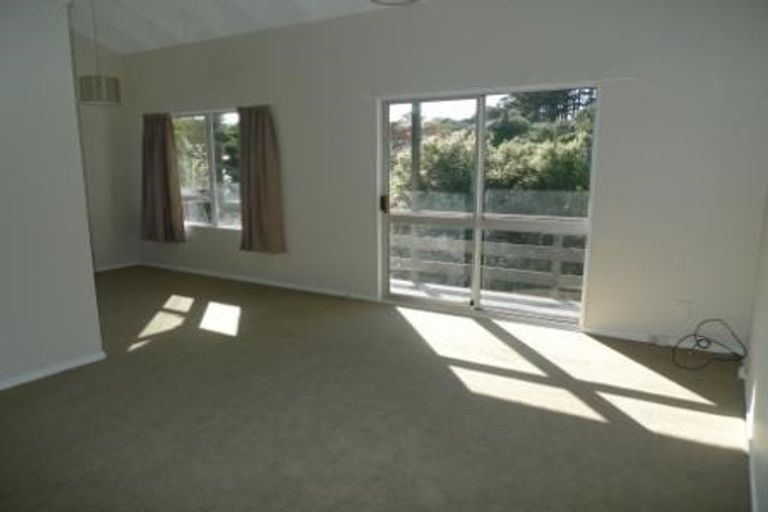Photo of property in 167b Newlands Road, Newlands, Wellington, 6037