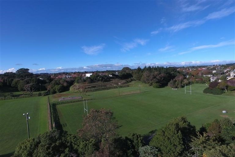 Photo of property in 211 Carrington Street, Vogeltown, New Plymouth, 4310