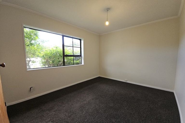 Photo of property in 3 Mclellan Street, Tawa, Wellington, 5028