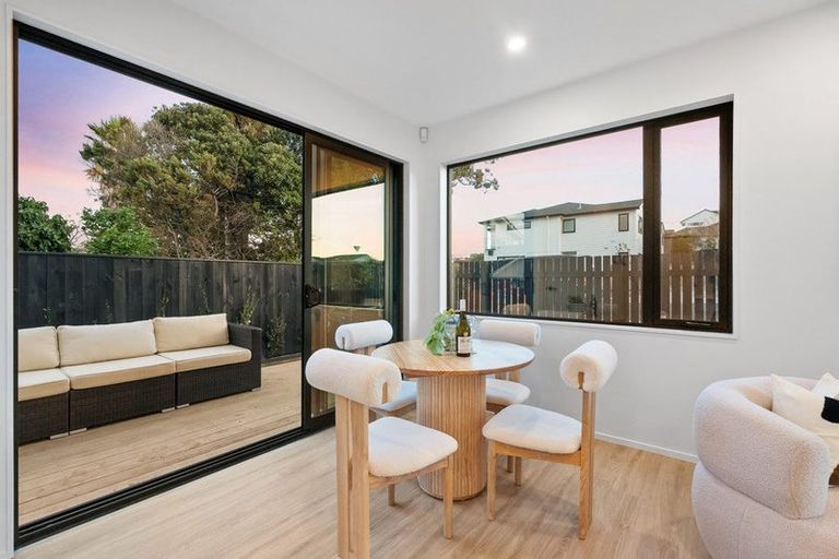 Photo of property in 1a Maxwelton Drive, Mairangi Bay, Auckland, 0630