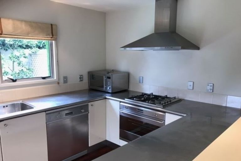 Photo of property in 2/37 Poynder Avenue, Merivale, Christchurch, 8014