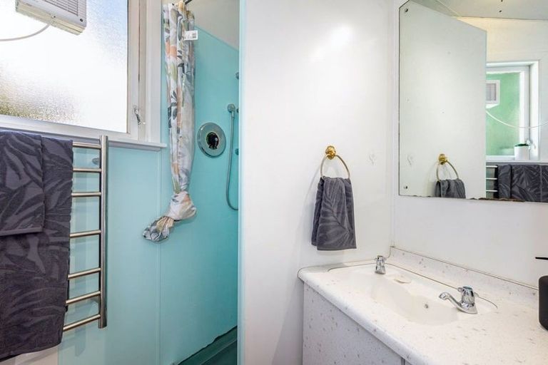 Photo of property in 609 Marine Drive, Days Bay, Lower Hutt, 5013