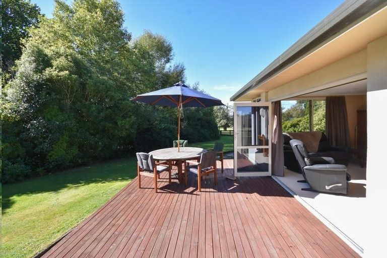 Photo of property in Ravenscliffe, 176 Woodside Road, Woodside, Outram, 9073