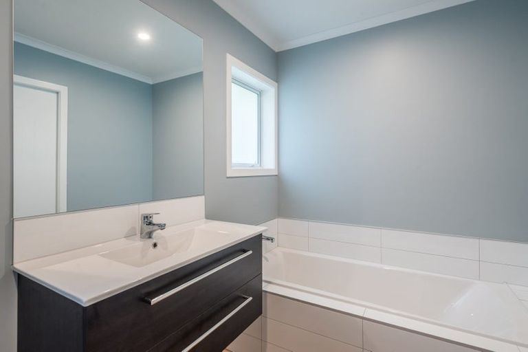 Photo of property in 93a Bartholomew Road, Levin, 5510