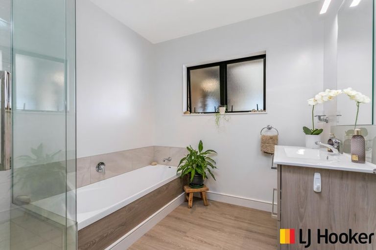 Photo of property in 89 Burnside Road, Ardmore, Papakura, 2582