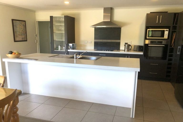 Photo of property in 87 Saint James Drive, Huntington, Hamilton, 3210