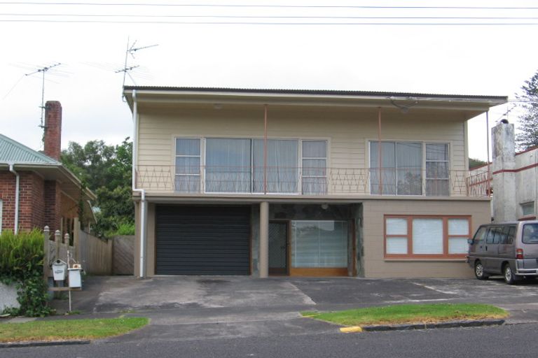 Photo of property in 10 Woodford Road, Mount Eden, Auckland, 1024