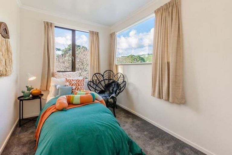 Photo of property in 28 Forest Road, Raumati South, Paraparaumu, 5032