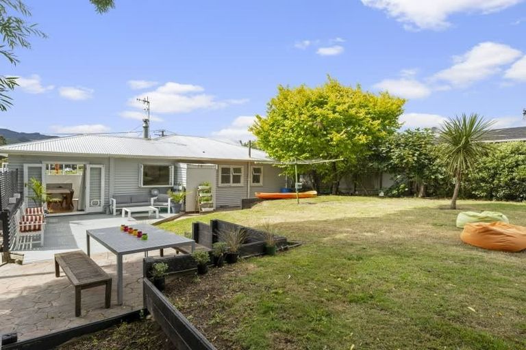 Photo of property in 1 Goldsborough Avenue, Raumati Beach, Paraparaumu, 5032