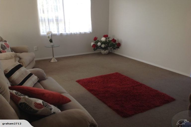 Photo of property in 32b Edgewater Parade, Waiuku, 2123