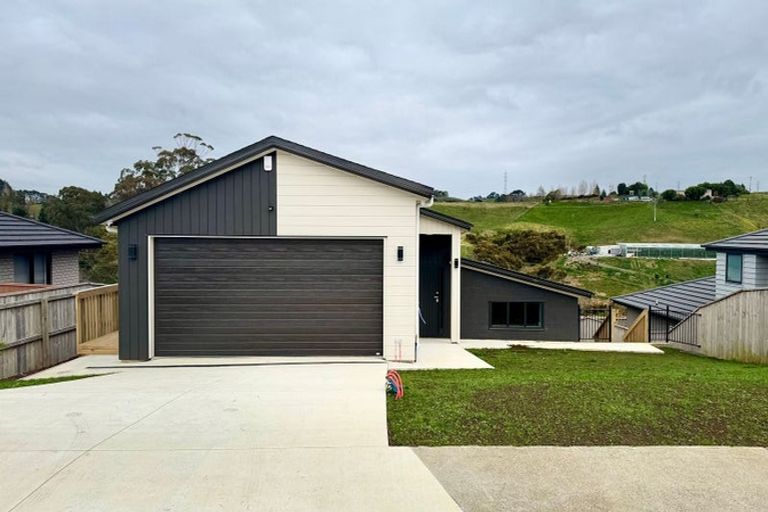 Photo of property in 122 Harriet Johnston Drive, Pokeno, 2402
