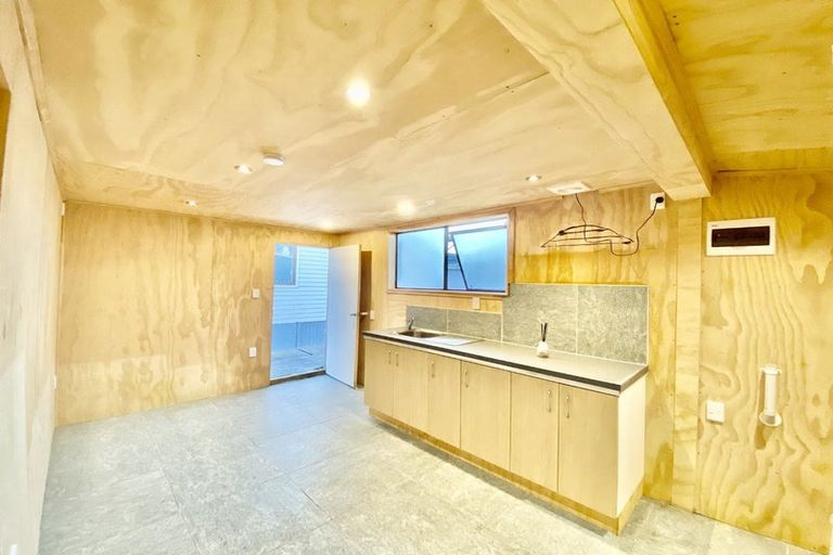 Photo of property in 1/4 Bernard Street, Papatoetoe, Auckland, 2025