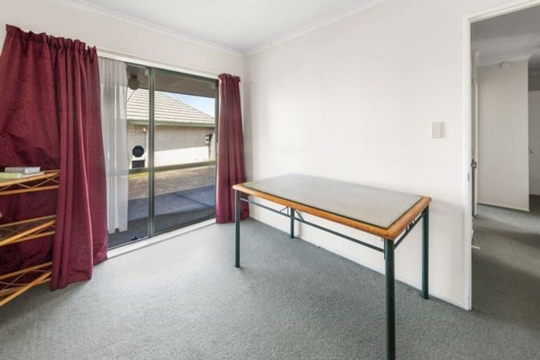 Photo of property in 1/11 Solveig Place, Randwick Park, Auckland, 2105