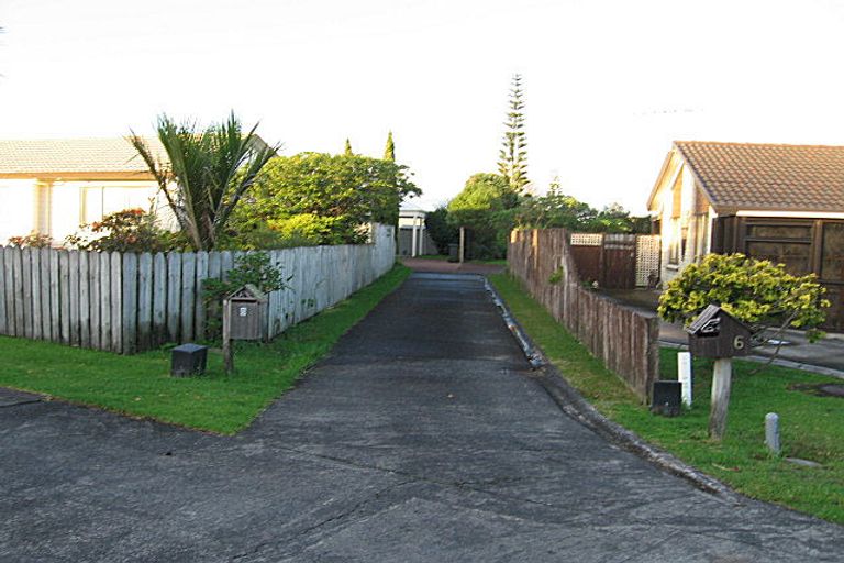 Photo of property in 8 Ruby Place, Orewa, 0931