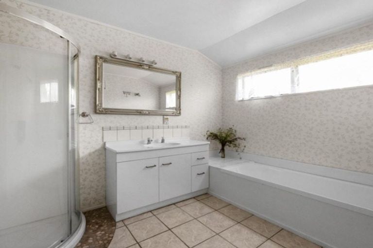 Photo of property in 75a Avondale Road, Taradale, Napier, 4112