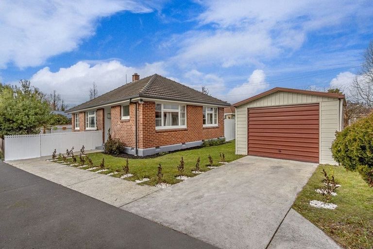 Photo of property in 1/82 Quinns Road, Shirley, Christchurch, 8013