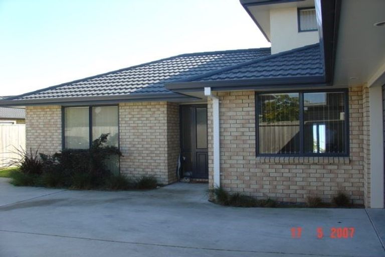 Photo of property in 8a Carisbrook Place, Rototuna North, Hamilton, 3210