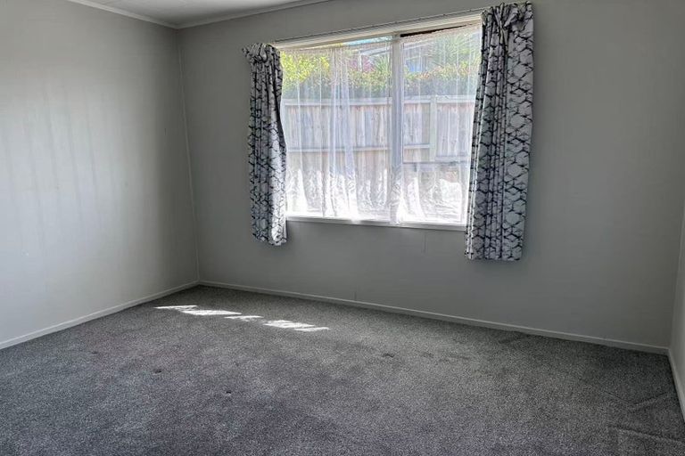 Photo of property in 13 Spinella Drive, Bayview, Auckland, 0629