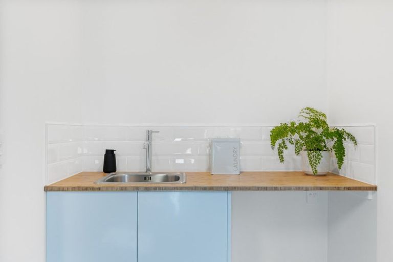 Photo of property in 64 Howden Drive, Jacks Point, 9371