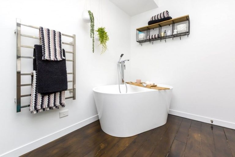 Photo of property in 54 Whitemans Road, Silverstream, Upper Hutt, 5019